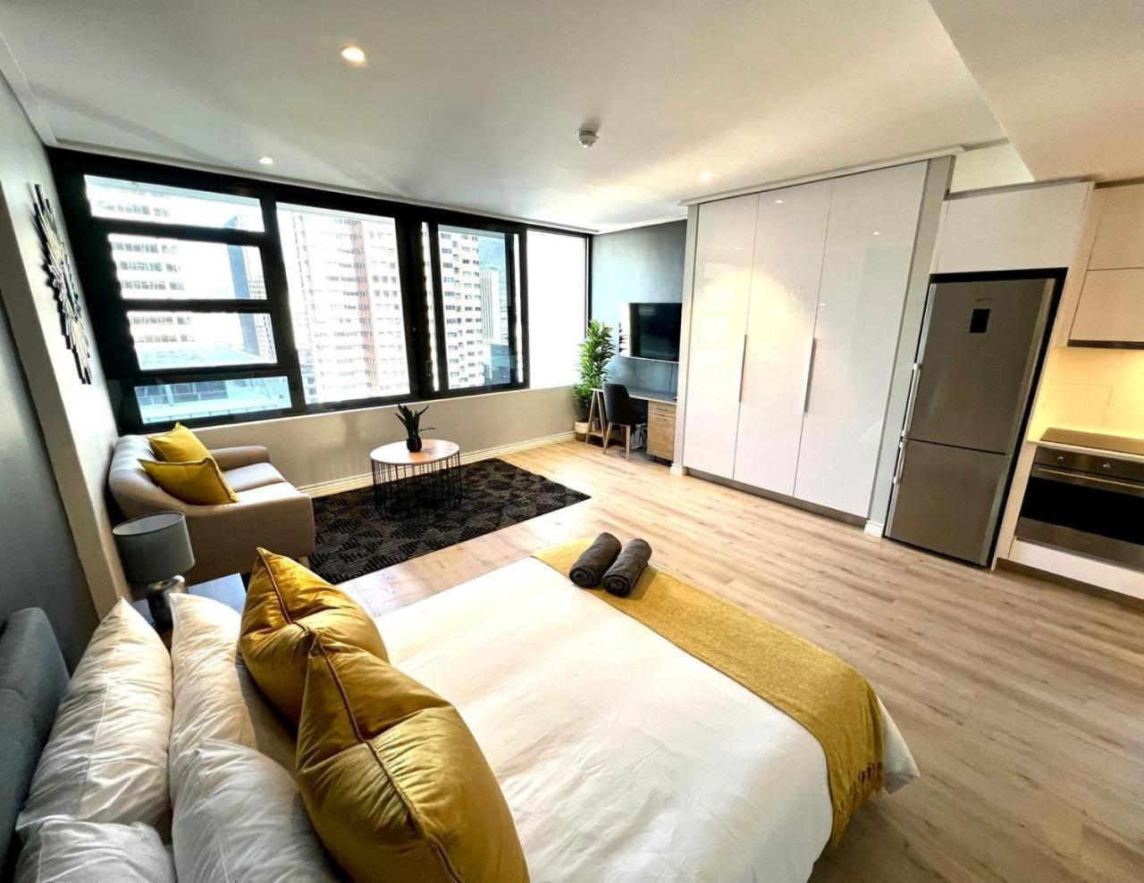 Skyline Views Stylish Studio With Pool, Parking No Load Shedding Кейптаун Екстериор снимка