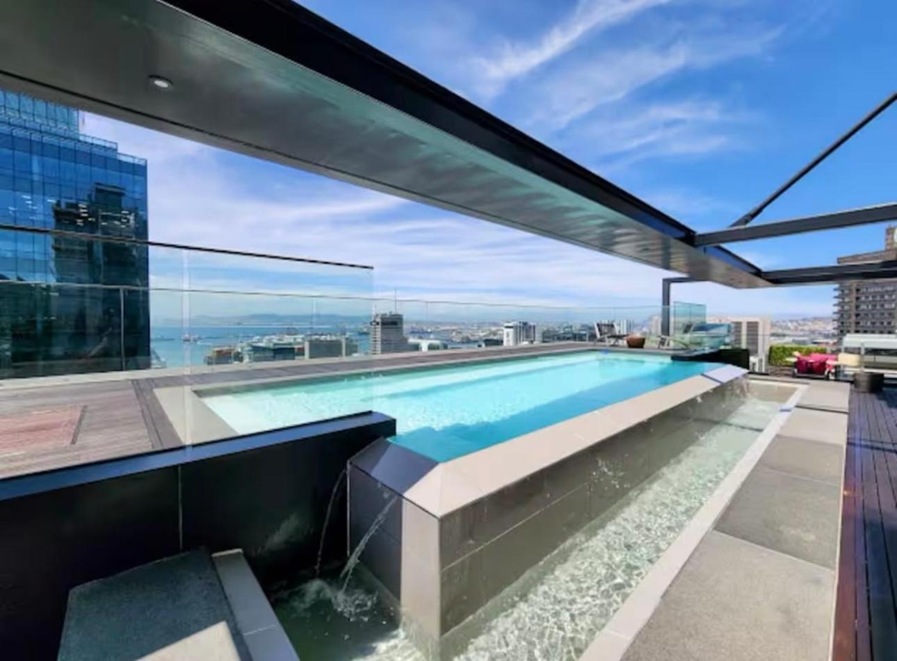 Skyline Views Stylish Studio With Pool, Parking No Load Shedding Кейптаун Екстериор снимка