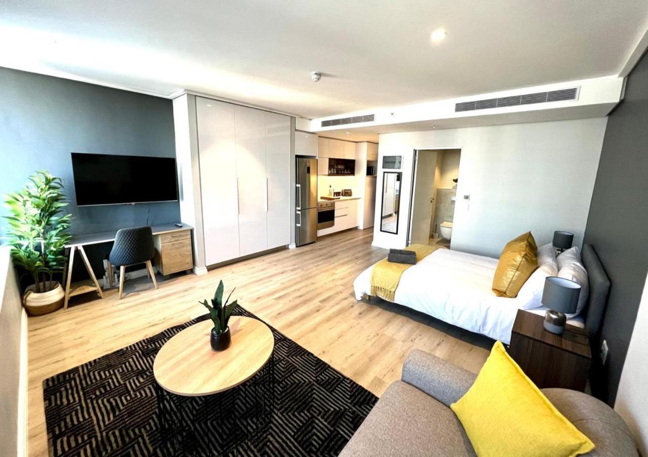 Skyline Views Stylish Studio With Pool, Parking No Load Shedding Кейптаун Екстериор снимка